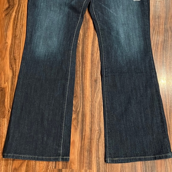 Levi’s 515 Mid Rise Bootcut, 31x32 - Picture 10 of 16